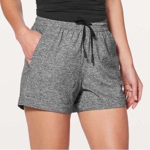 Lululemon Spring Break Away Short - 3 inch, size 6, heather gray